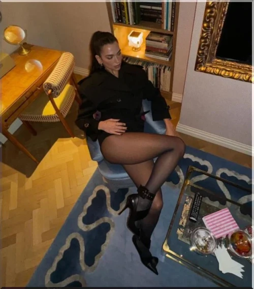 Dua-Lipa-Sexy-In-Vogue-UK-2