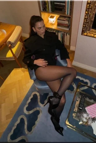 Dua-Lipa-Sexy-In-Vogue-UK-2