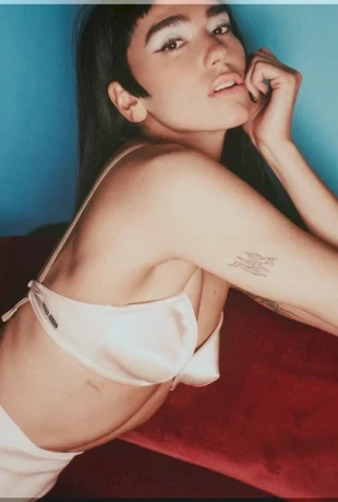 Dua-Lipa-Sexy-In-Vogue-UK-6