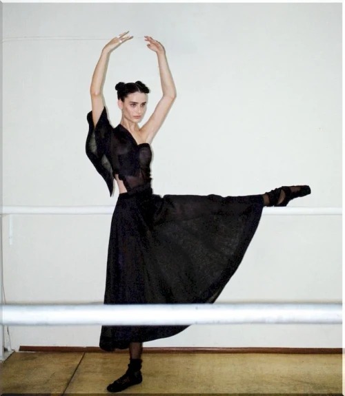 Livia-Nunes-Sexy-In-Ballerina-Flats-By-Dior-2