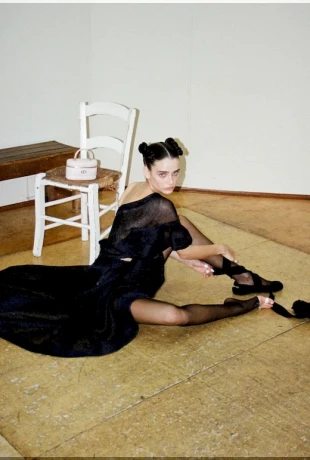 Livia-Nunes-Sexy-In-Ballerina-Flats-By-Dior-9