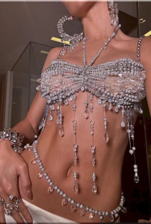 Livia-Nunes-Sexy-In-Brazil-18