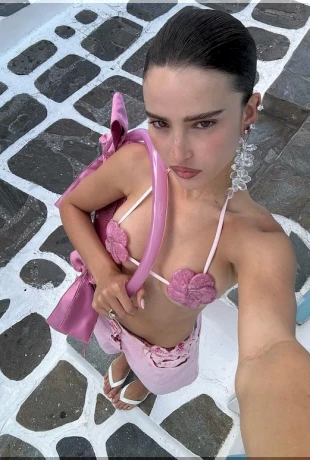 Livia-Nunes-Sexy-In-Glass-Bikini-8
