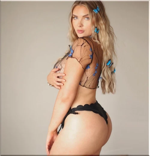 Sarah-Harris-Hot-32