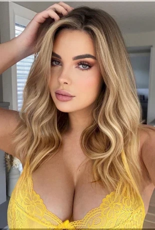 Sarah-Harris-Hot-6