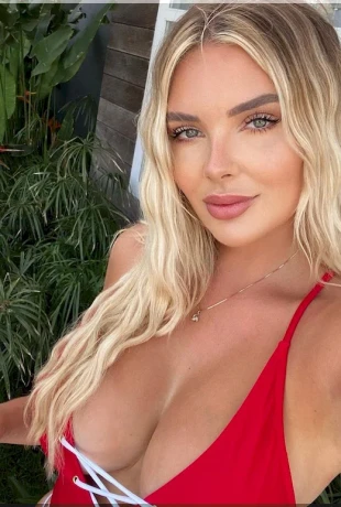 Sarah-Harris-Hot-8