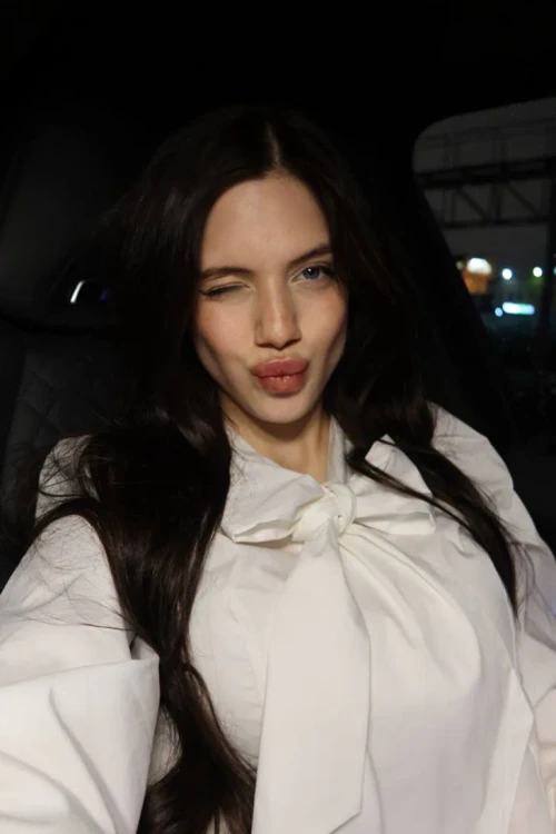Акулич Hot and beautiful