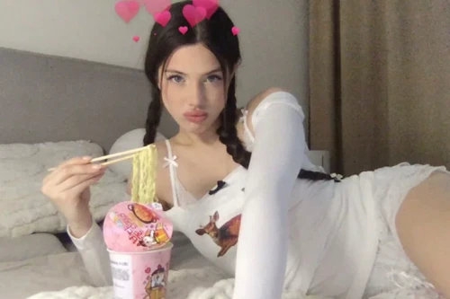 Акулич Hot and beautiful
