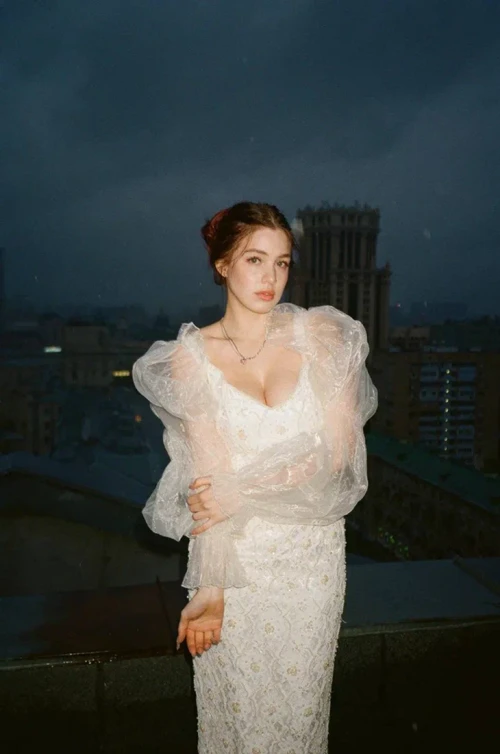 Акулич Hot and beautiful