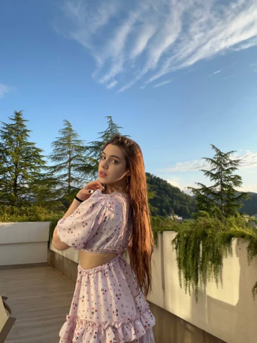 Акулич Hot and beautiful