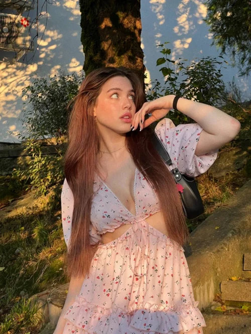 Акулич Hot and beautiful