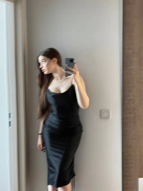 Акулич Hot and beautiful