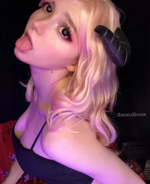 Astasia Dream (Astasia An... Hot and beautiful