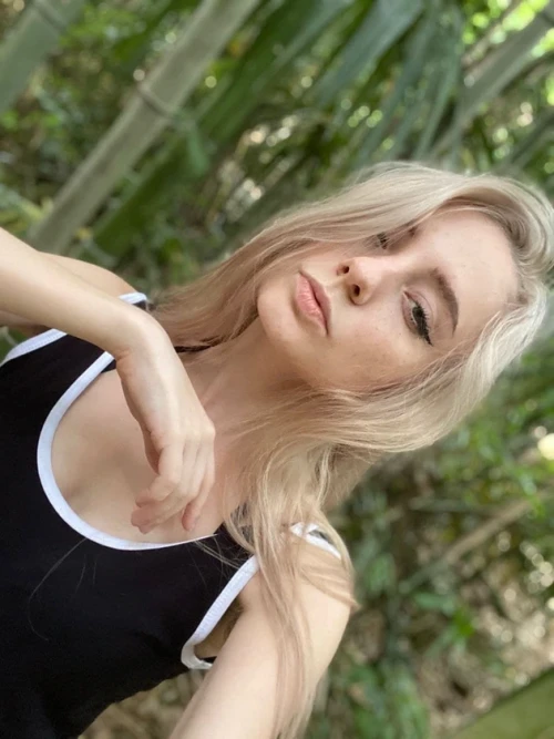Fasoollka Hot and beautiful